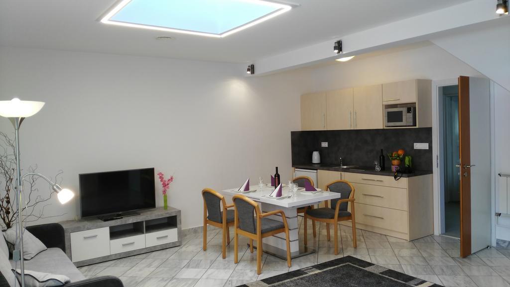 Apartmán Fueredi Haz Apartman Šoproň Exteriér fotografie