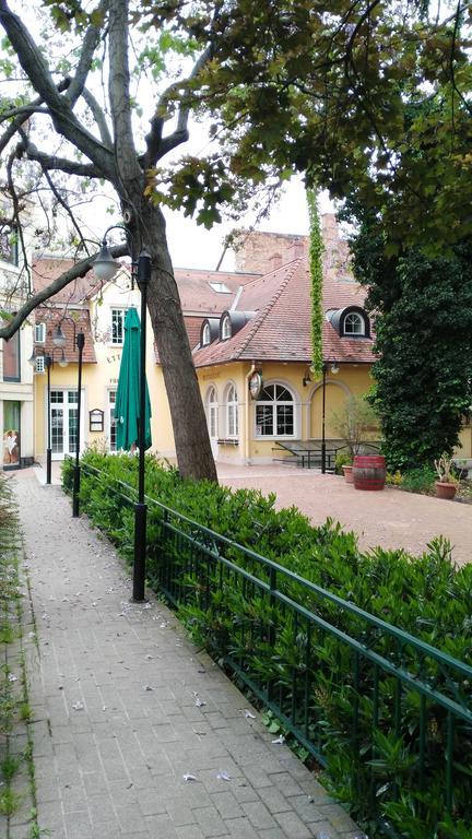 Apartmán Fueredi Haz Apartman Šoproň Exteriér fotografie